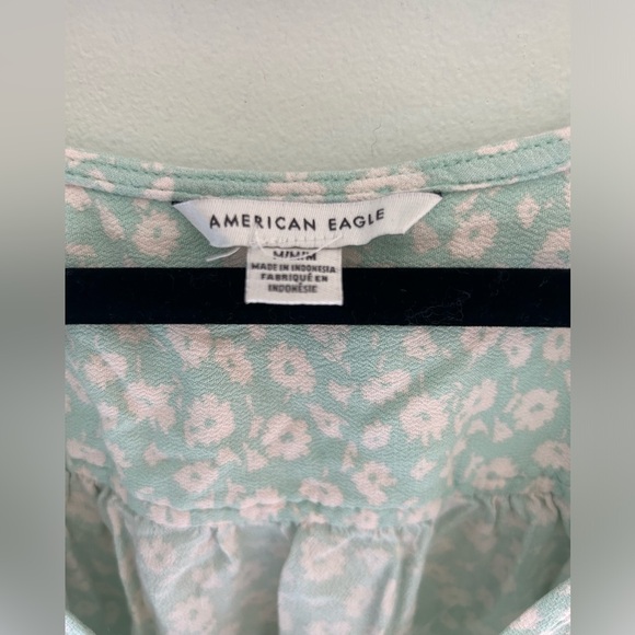 AE Green Floral Button Scoop Neck Short Sleeve Top - Picture 6 of 7